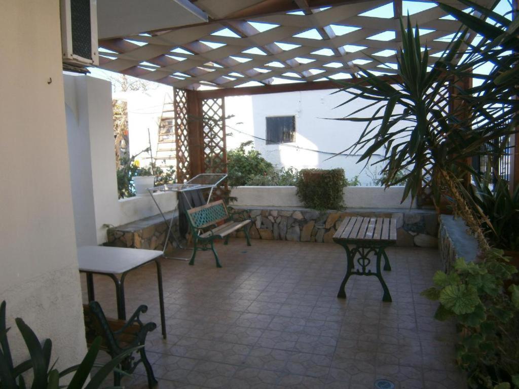 Costareli Aparthotel Fourni Ikarias Exterior photo