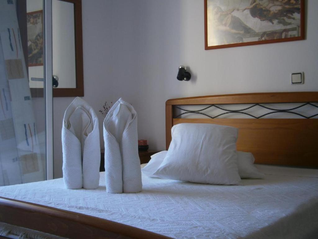 Costareli Aparthotel Fourni Ikarias Exterior photo