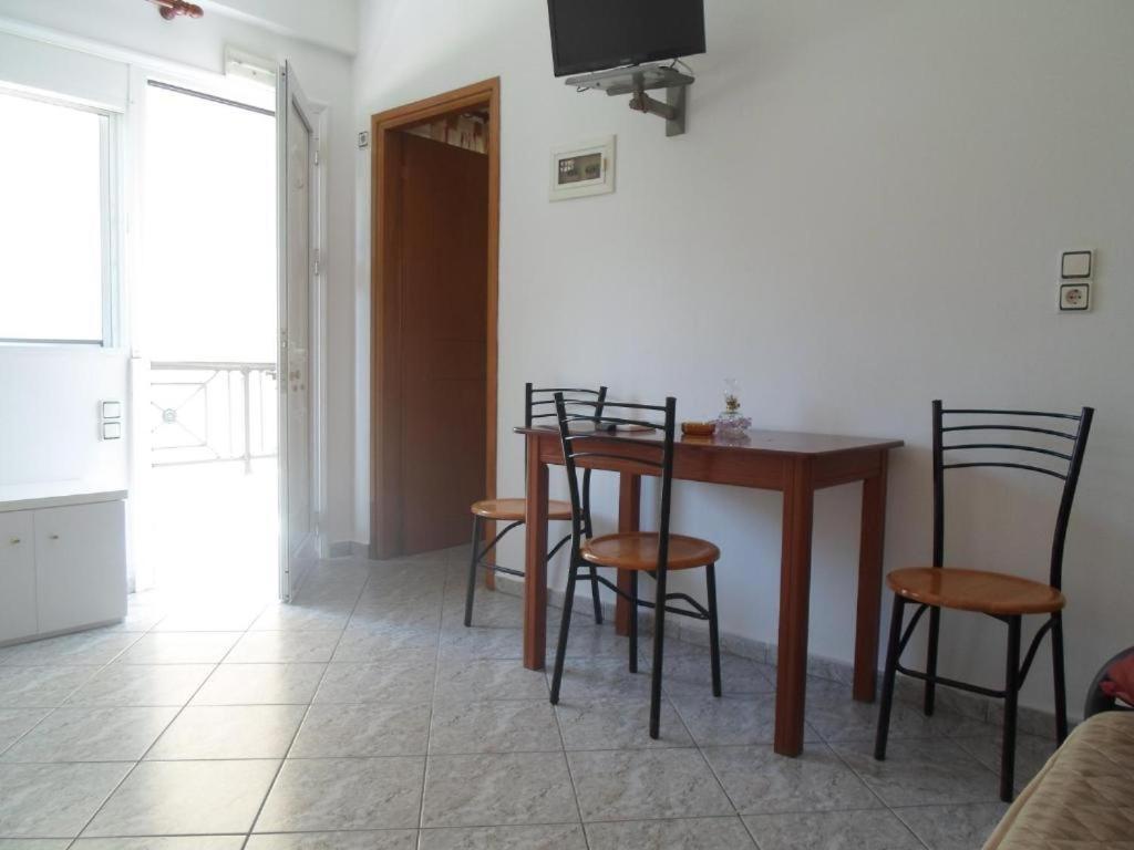Costareli Aparthotel Fourni Ikarias Exterior photo