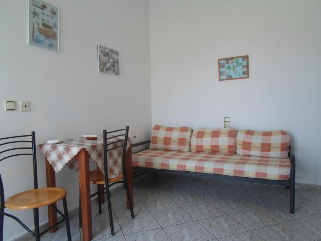 Costareli Aparthotel Fourni Ikarias Exterior photo